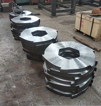 プラスチック廃棄物リサイクル 多機能合金加工のための単軸粉砕機