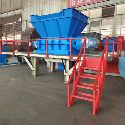 3000kg/h 廃棄物 木製パレット マットレス シャレダー プラスチック家具を効率的にリサイクルする