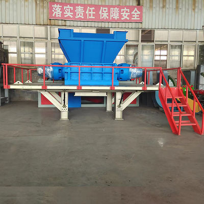3000kg/h 廃棄物 木製パレット マットレス シャレダー プラスチック家具を効率的にリサイクルする