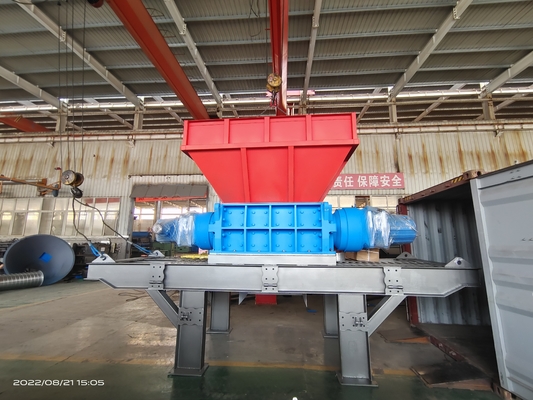 110kW パワー ココナッツシェル残留粉砕機 大小の鉄プラスチック粉砕