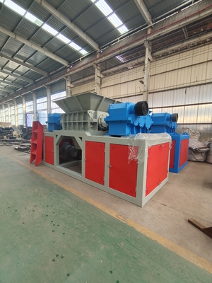 110kW パワー ココナッツシェル残留粉砕機 大小の鉄プラスチック粉砕
